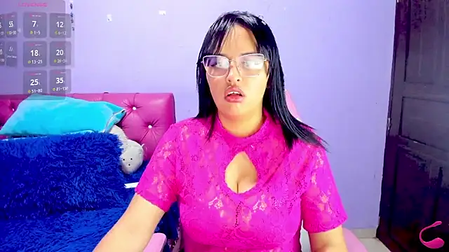 Snapshot of crissn0707 chatting on 09/19/25, 12:34 crissn0707 online show from 09/19/25, 12:34