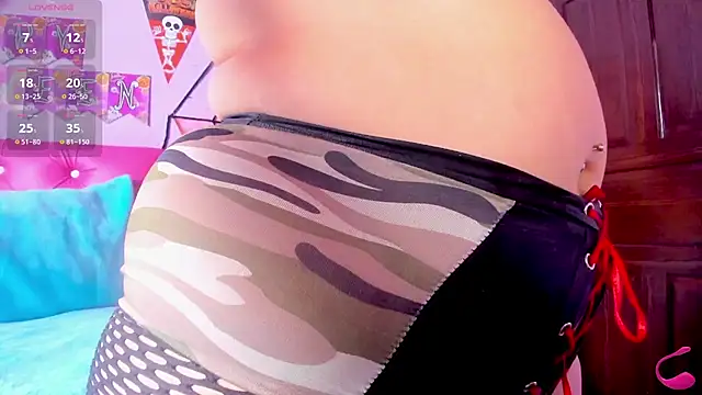 Snapshot of crissn0707 chatting on 10/18/25, 12:17 crissn0707 online show from 10/18/25, 12:17