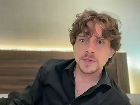 Snapshot of mcklister_kinky_feets chatting on 02/28/26, 06:31 mcklister kinky feets online show from 02/28/26, 06:31