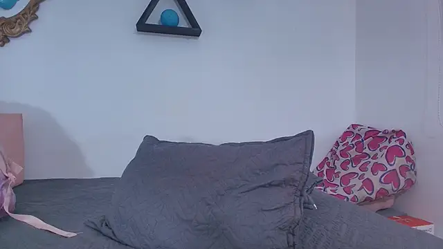 Snapshot of timkerbell_ chatting on 03/08/25, 07:31 timkerbell online show from 03/08/25, 07:31