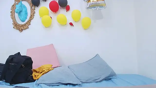 Snapshot of timkerbell_ chatting on 10/09/25, 07:12 timkerbell online show from 10/09/25, 07:12