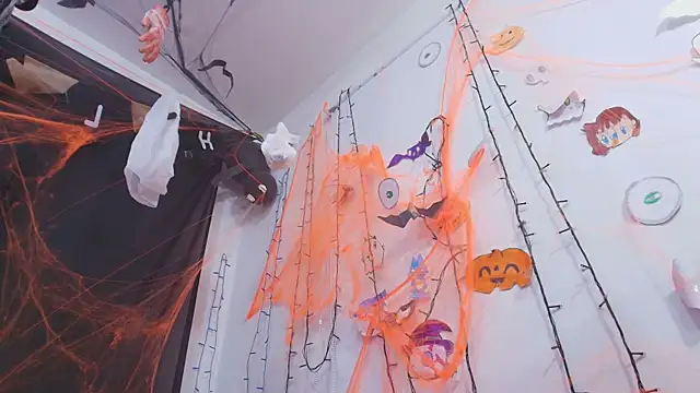 Snapshot of timkerbell_ chatting on 10/21/25, 07:25 timkerbell online show from 10/21/25, 07:25