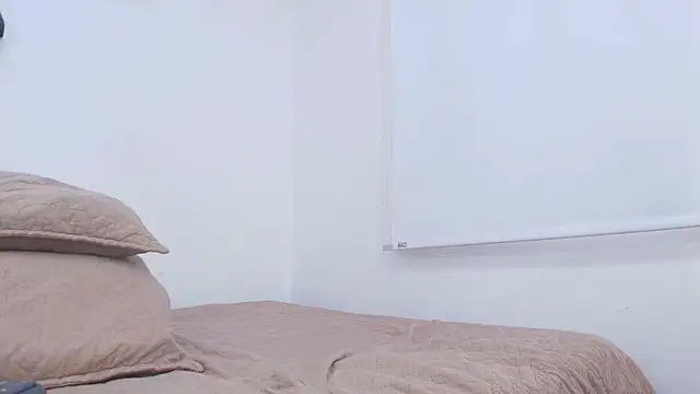 Snapshot of timkerbell_ chatting on 11/06/25, 07:15 timkerbell online show from 11/06/25, 07:15