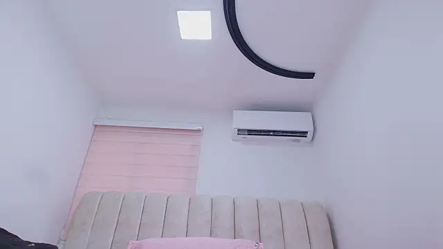 Snapshot of timkerbell_ chatting on 12/02/25, 07:20 timkerbell online show from 12/02/25, 07:20