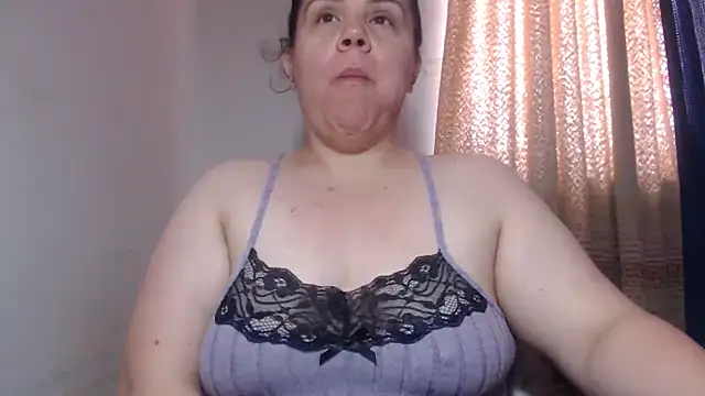 agathamiller01 online show from 10/03/25, 01:41