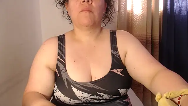 agathamiller01 online show from 04/02/26, 09:12