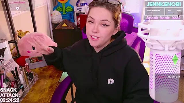 JennKenobi online show from 03/18/25, 03:31