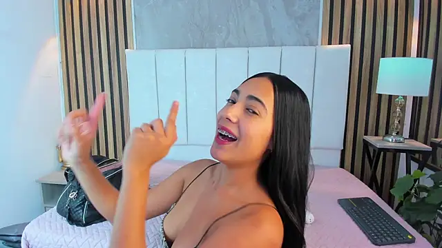 annngels99 online show from 11/04/25, 12:10