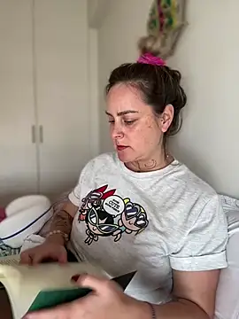 Snapshot of misslulipop chatting on 03/15/25, 08:54 misslulipop online show from 03/15/25, 08:54