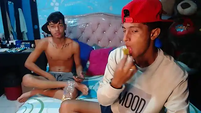 Snapshot of gustavo_saaled19 chatting on 12/06/24, 12:23 gustavo saaled19 online show from 12/06/24, 12:23