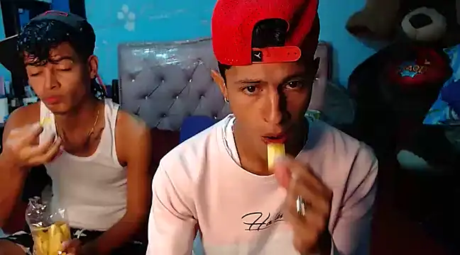 Snapshot of gustavo_saaled19 chatting on 12/13/24, 11:39 gustavo saaled19 online show from 12/13/24, 11:39