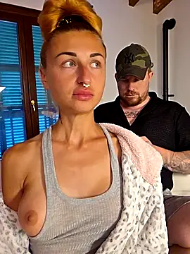 Snapshot of kylie_blck chatting on 09/26/25, 04:00 kylie blck online show from 09/26/25, 04:00