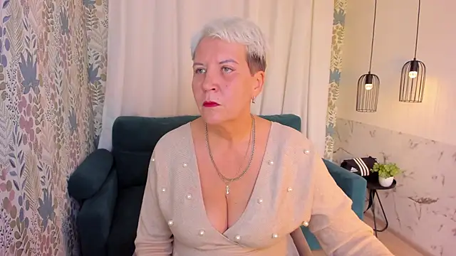 Snapshot of KathySunn chatting on 04/24/26, 01:24 KathySunn online show from 04/24/26, 01:24