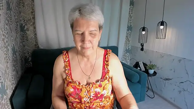 Snapshot of KathySunn chatting on 05/04/26, 01:29 KathySunn online show from 05/04/26, 01:29
