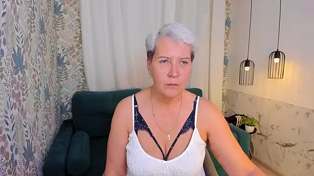 Snapshot of KathySunn chatting on 05/07/26, 01:49 KathySunn online show from 05/07/26, 01:49