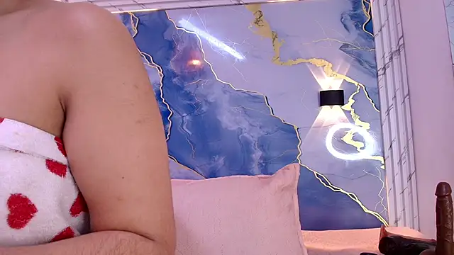 lorrayne  online show from 10/21/25, 12:17