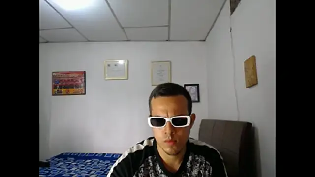 Oliver Wilding online show from 03/18/26, 01:47