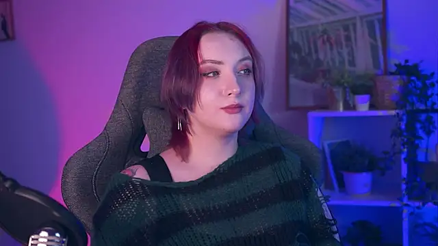 AsheLucker online show from 12/20/24, 11:16