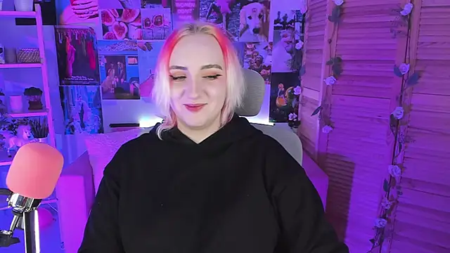 AsheLucker online show from 02/13/25, 05:22