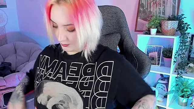 AsheLucker online show from 03/03/25, 02:15