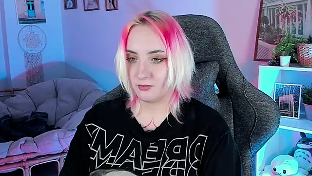 AsheLucker online show from 03/03/25, 05:42