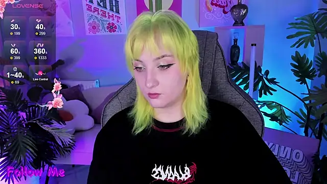 AsheLucker online show from 09/28/25, 02:17