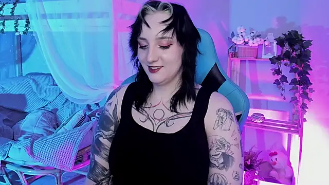 AsheLucker online show from 10/08/25, 10:40