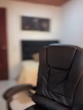 Ambar pe  online show from 11/20/25, 02:23