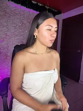 Ambar pe  online show from 04/22/26, 02:58