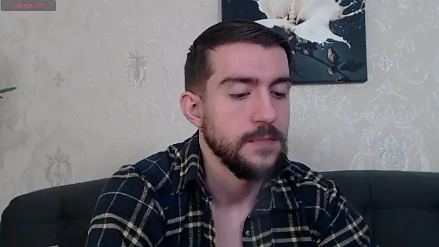 Snapshot of Dylan_Best chatting on 01/05/25, 02:19 Dylan Best online show from 01/05/25, 02:19
