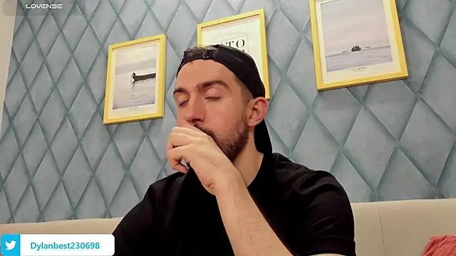 Snapshot of Dylan_Best chatting on 07/04/26, 01:23 Dylan Best online show from 07/04/26, 01:23