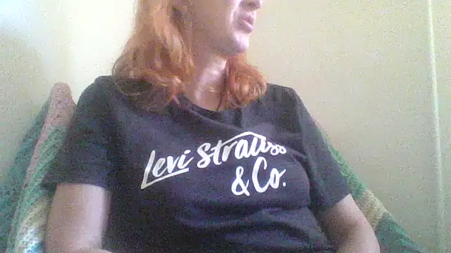 Snapshot of MssAngela chatting on 09/23/25, 01:58 MssAngela online show from 09/23/25, 01:58