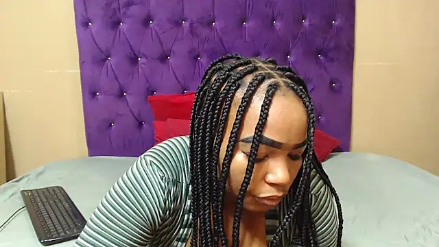 Snapshot of EBONYBUSTYY chatting on 06/26/26, 06:01 EBONYBUSTYY online show from 06/26/26, 06:01