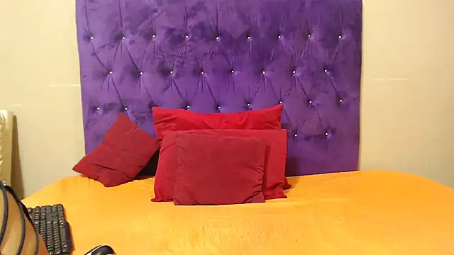 Snapshot of EBONYBUSTYY chatting on 07/23/26, 06:28 EBONYBUSTYY online show from 07/23/26, 06:28