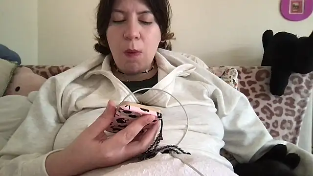 HYPHYtype online show from 09/13/25, 06:51