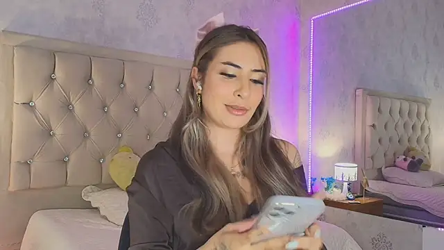 nini love01 online show from 02/17/26, 04:09