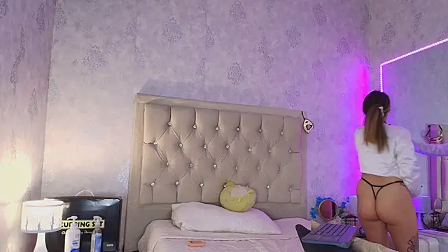 nini love01 online show from 04/04/26, 04:00