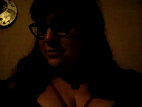 Snapshot of GothyBaby chatting on 01/01/25, 03:23 GothyBaby online show from 01/01/25, 03:23