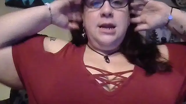 Snapshot of GothyBaby chatting on 10/24/25, 05:20 GothyBaby online show from 10/24/25, 05:20