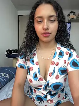 Lucy Marin online show from 01/25/25, 02:03