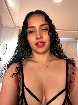 Lucy Marin online show from 09/12/25, 05:35