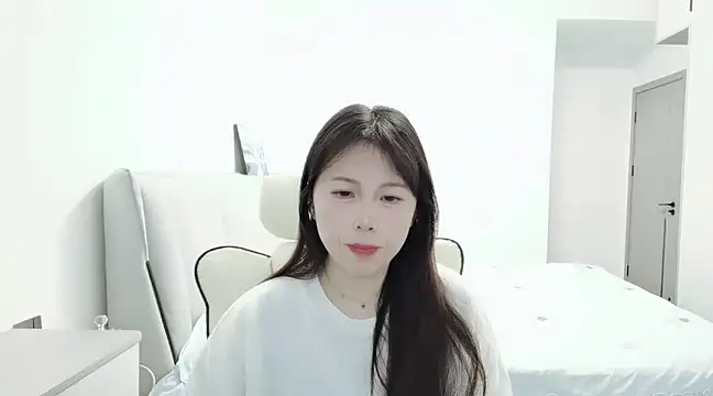 Snapshot of Sunset_glow chatting on 12/31/24, 08:15 Sunset glow online show from 12/31/24, 08:15