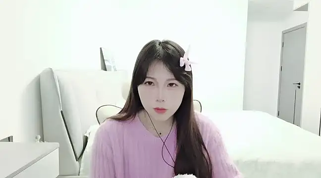 Snapshot of Sunset_glow chatting on 01/12/25, 06:06 Sunset glow online show from 01/12/25, 06:06