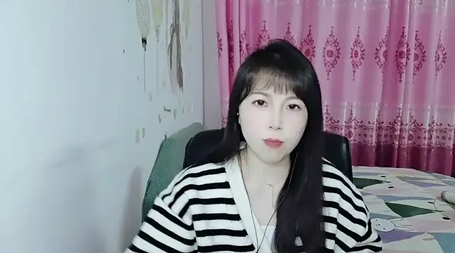 Snapshot of Sunset_glow chatting on 01/25/25, 12:26 Sunset glow online show from 01/25/25, 12:26