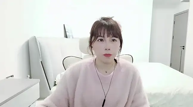 Snapshot of Sunset_glow chatting on 02/14/25, 01:29 Sunset glow online show from 02/14/25, 01:29