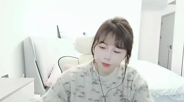 Snapshot of Sunset_glow chatting on 03/08/25, 03:02 Sunset glow online show from 03/08/25, 03:02