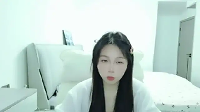 Sunset glow online show from 04/22/26, 02:40