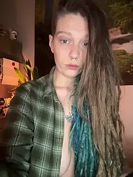 Snapshot of MenaDreadfull chatting on 02/18/26, 05:25 MenaDreadfull online show from 02/18/26, 05:25