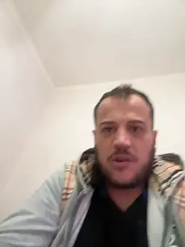 Snapshot of 1Aleks13 chatting on 10/17/25, 09:17 1Aleks13 online show from 10/17/25, 09:17