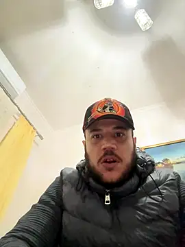 Snapshot of 1Aleks13 chatting on 10/26/25, 12:05 1Aleks13 online show from 10/26/25, 12:05